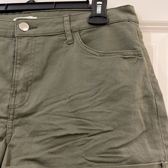 H&M ladies shorts - Picture 3 of 6